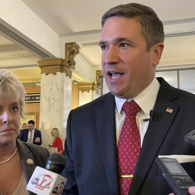 Missouri officials investigate transgender youth clinic